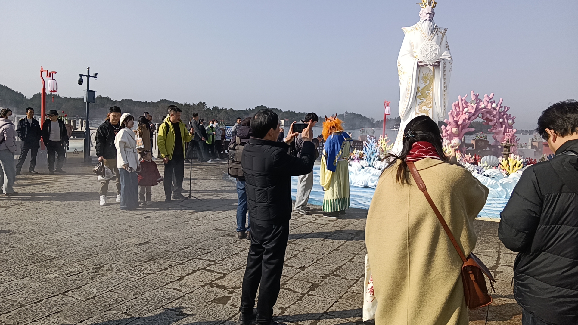 万佛湖游客.jpg