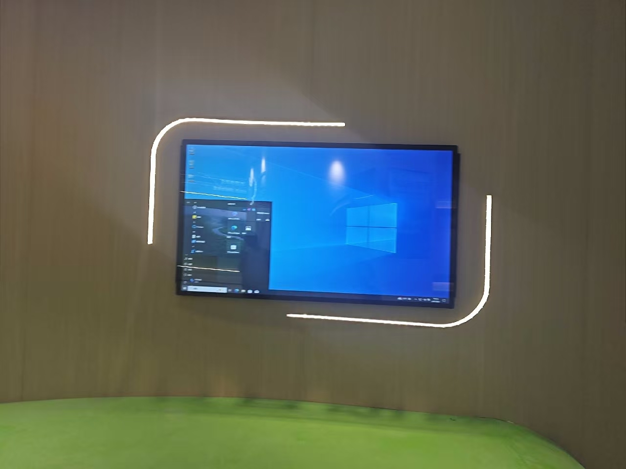 63ef9380e4be225c51292eff431dbdf8.jpg
